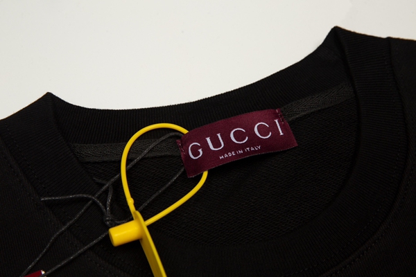 ブランドパーカー側面デザイン